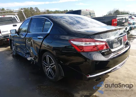 2017 Honda Accord Sport z USA, uszkodzony, nr VIN 1HGCR2F54HA026240